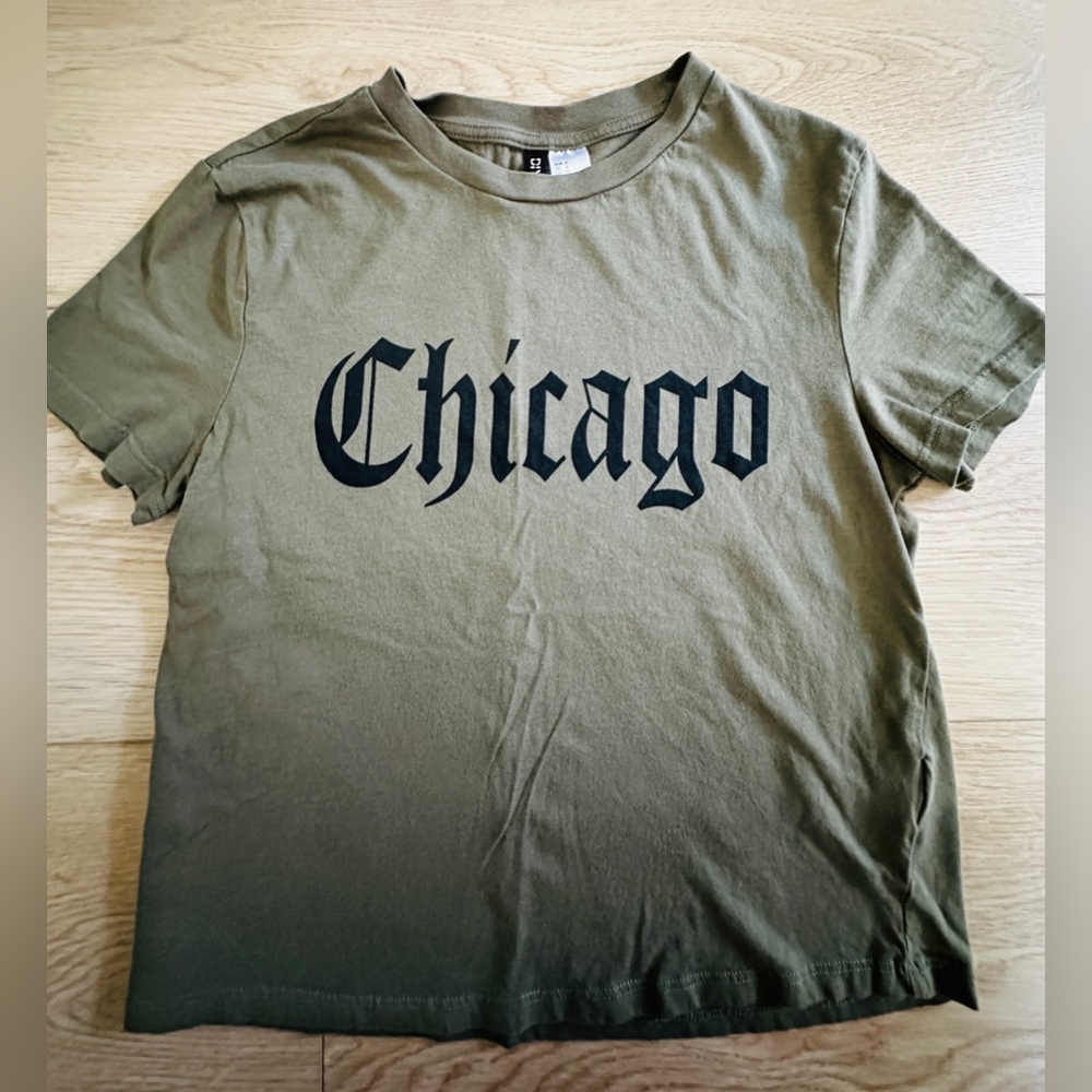 Vintage HM Olive Green 'Chicago' Graphic T-Shirt